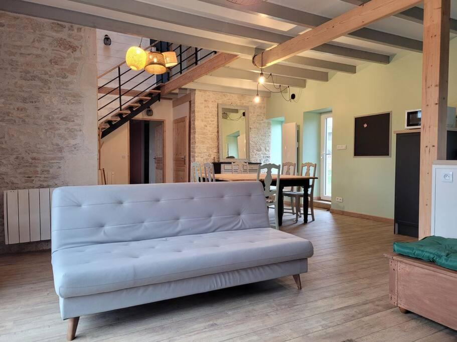 Maison Poitevine 9/10 Personnes Chaunay Dış mekan fotoğraf